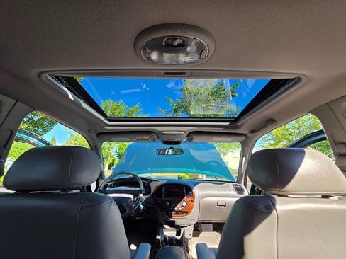 Used 2002 Toyota Sequoia Limited AWD/4WD image 17