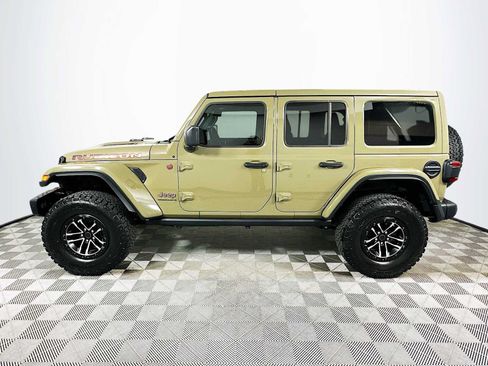 Used 2025 Jeep Wrangler Unlimited Rubicon AWD/4WD image 4