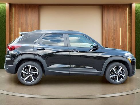 Certified 2023 Chevrolet TrailBlazer RS w/ Sun and Liftgate Package AWD/4WD image 35