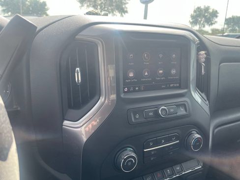 Used 2022 Chevrolet Silverado 1500 Custom RWD image 5