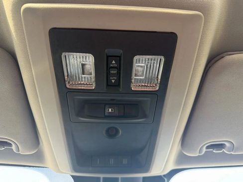 Used 2017 RAM 1500 Laramie image 30