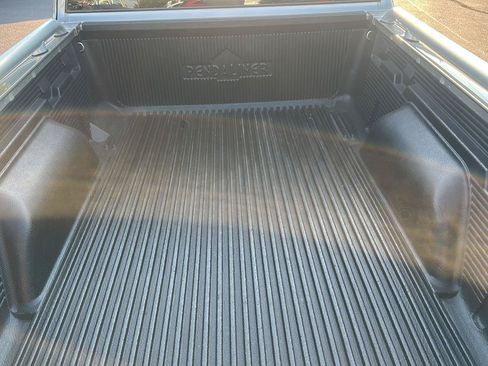 Used 2001 GMC Sonoma SLS w/ Hot Looks Pkg RWD image 11