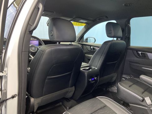 Used 2025 Buick Enclave Sport Touring image 29