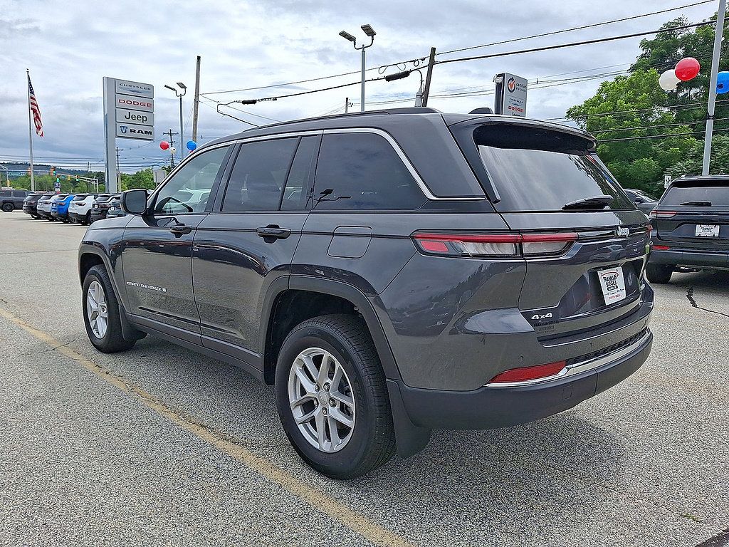 Used 2026 Jeep Grand Cherokee Laredo w/ MOPAR Finishing Package AWD/4WD image 21