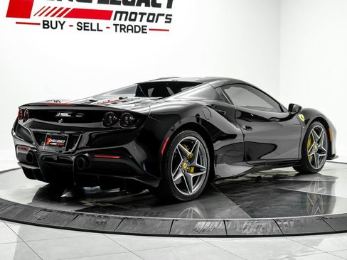 Used 2023 Ferrari F8 Tributo RWD image 10
