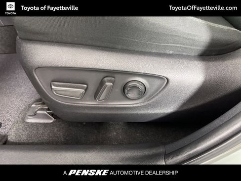 Used 2020 Toyota RAV4 XLE image 25