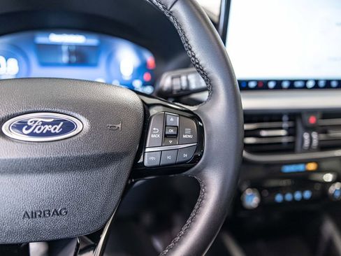 Used 2025 Ford Escape Platinum image 27