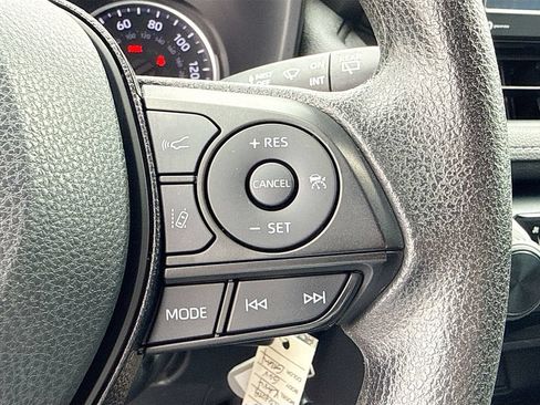 Used 2020 Toyota RAV4 LE FWD image 36