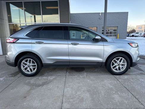 Certified 2023 Ford Edge SEL w/ Convenience Package image 9
