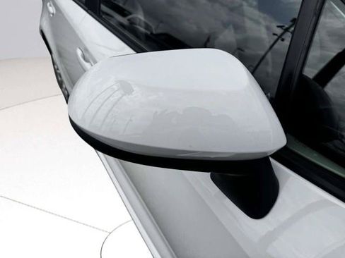 Used 2023 Toyota Corolla LE FWD image 10