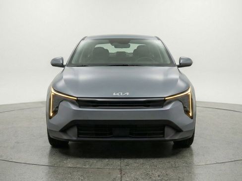 Used 2025 Kia K4 LXS image 2