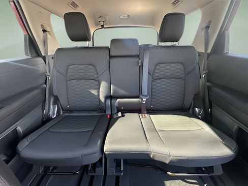 Certified 2026 Nissan Pathfinder SV AWD/4WD image 16