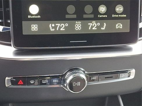 New 2026 Volvo XC90 B6 Plus w/ Protection Package Premier image 9