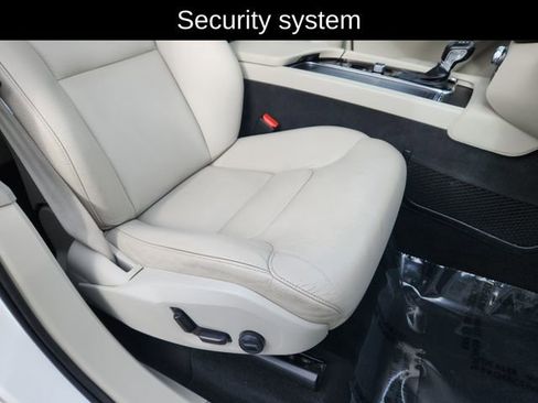 Used 2020 Volvo XC90 T5 Momentum image 22