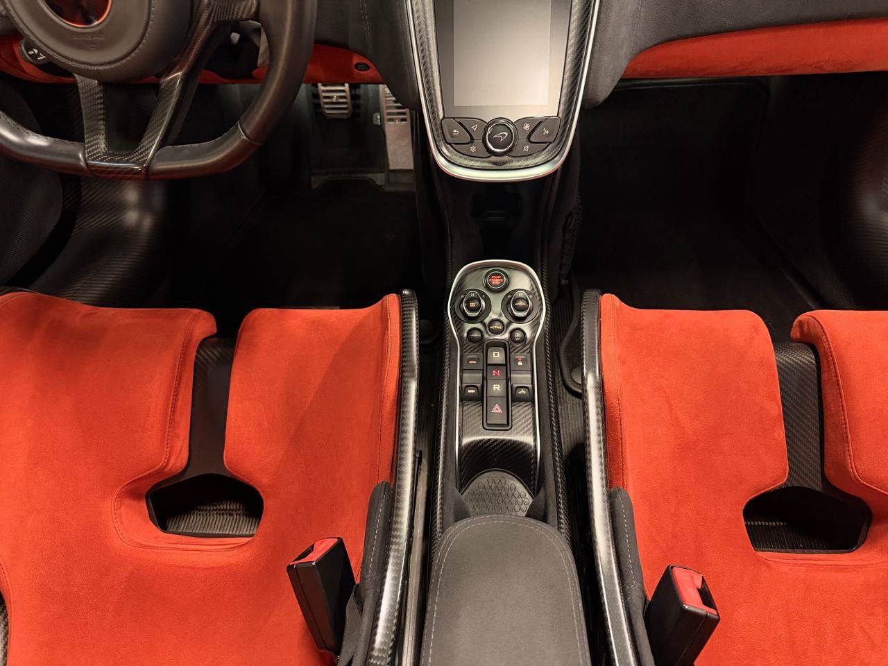 Used 2020 McLaren 600LT Spider RWD image 23