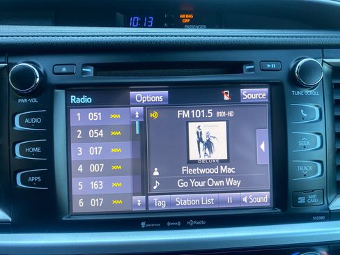 Used 2019 Toyota Highlander SE image 21