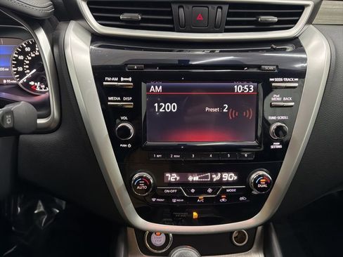 Used 2017 Nissan Murano S image 35