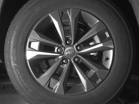 Used 2025 Chevrolet Equinox LT FWD image 15