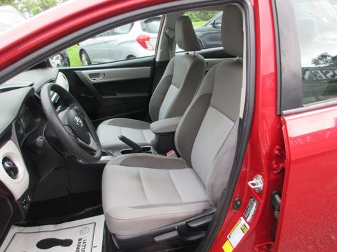 Used 2017 Toyota Corolla LE FWD image 11