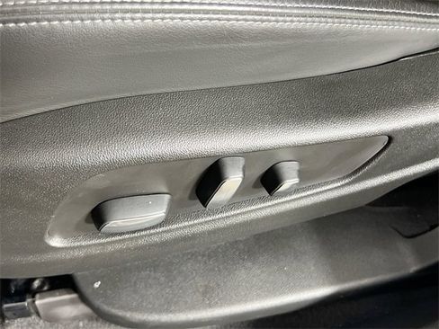 Used 2024 Cadillac XT6 Premium Luxury image 18