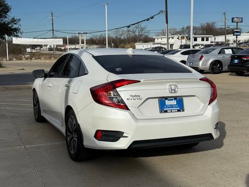 Used 2017 Honda Civic EX-T image 3