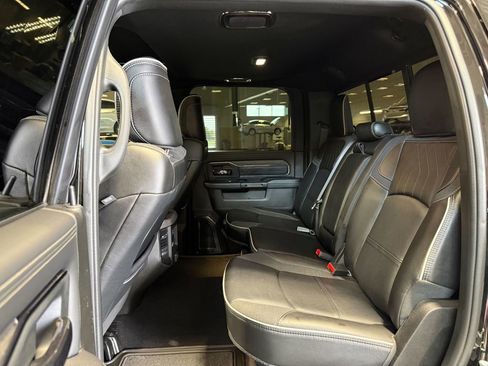 Used 2025 RAM 3500 Limited AWD/4WD image 37
