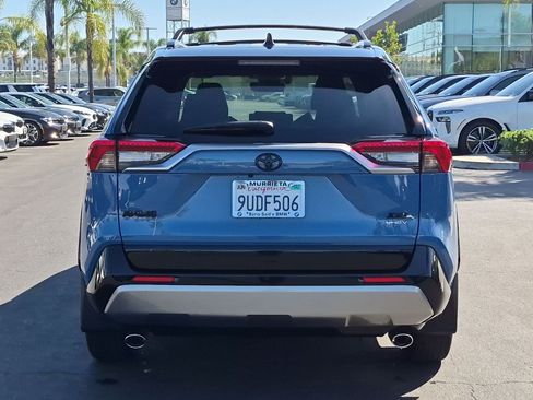 Used 2025 Toyota RAV4 XSE w/ Weather Package AWD/4WD image 9