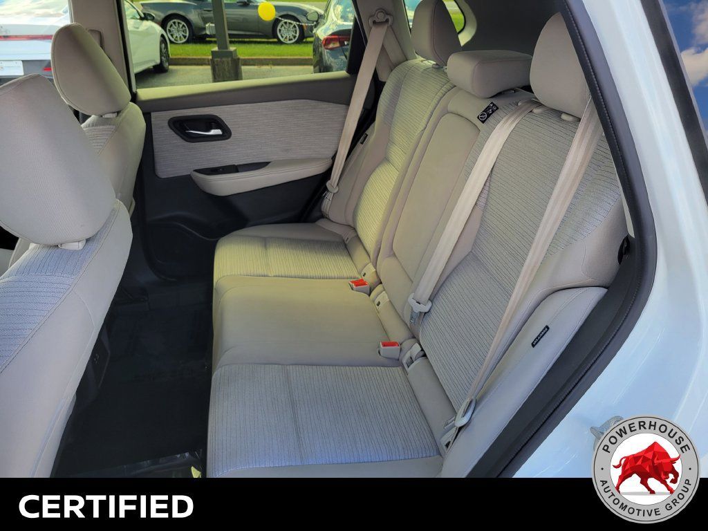 Used 2023 Nissan Rogue SV FWD image 16