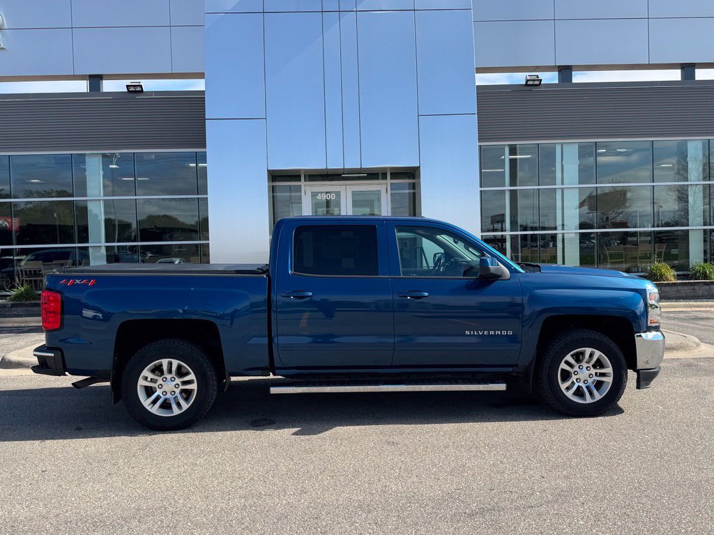 Used 2018 Chevrolet Silverado 1500 LT w/ All Star Edition AWD/4WD image 39