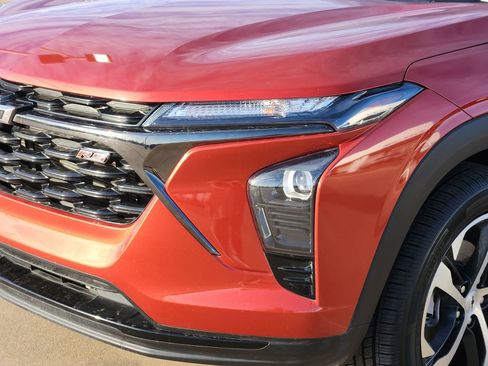 Used 2024 Chevrolet Trax RS w/ Driver Confidence Package image 13