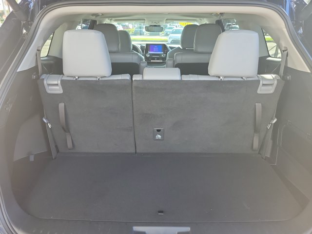Used 2026 Toyota Highlander XLE AWD/4WD image 11