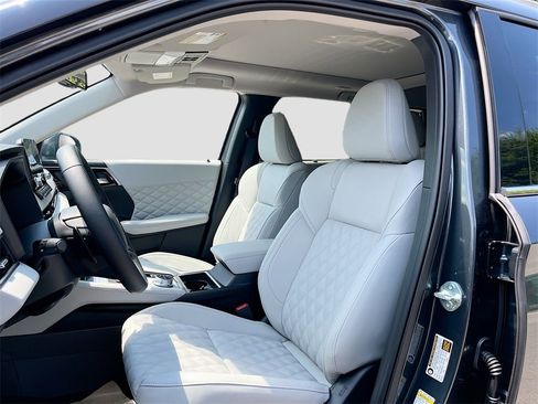 New 2025 Mitsubishi Outlander SEL image 21