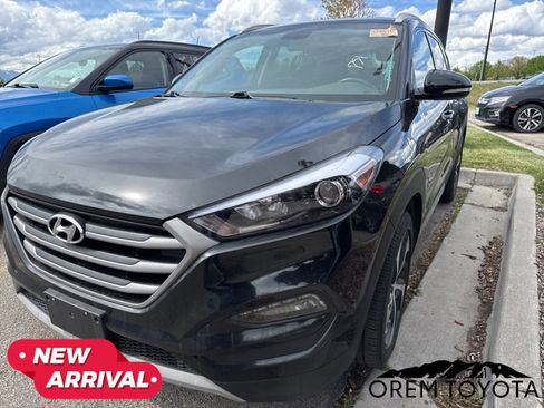 Used 2017 Hyundai Tucson Sport w/ Cargo Package FWD image 4