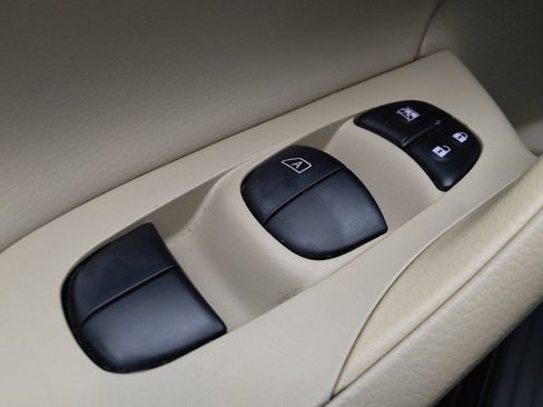 Used 2016 Nissan Altima 2.5 SV image 27