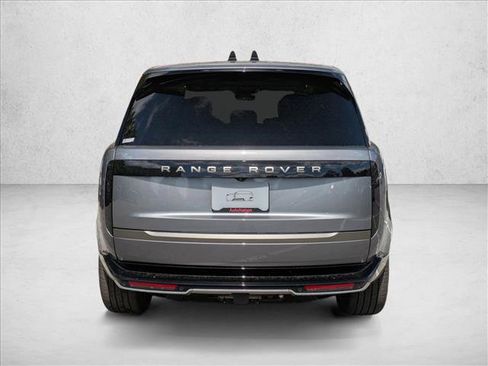 New 2026 Land Rover Range Rover Long Wheelbase SE AWD/4WD image 8