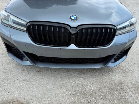 Used 2021 BMW 530i w/ M Sport Package RWD image 6