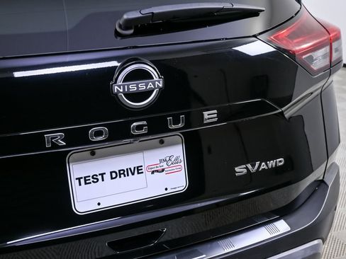 Used 2022 Nissan Rogue SV image 33