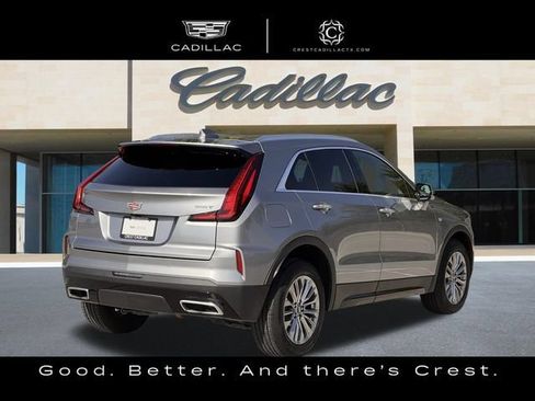 Used 2025 Cadillac XT4 Premium Luxury FWD image 3
