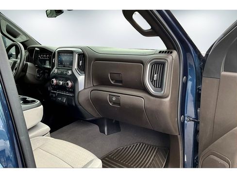 Used 2022 GMC Sierra 3500 SLE w/ SLE Convenience Package image 27