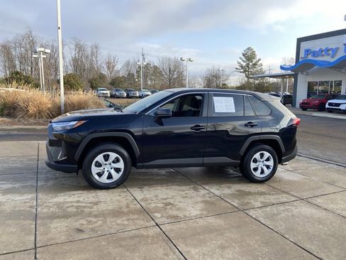 Used 2024 Toyota RAV4 LE image 5