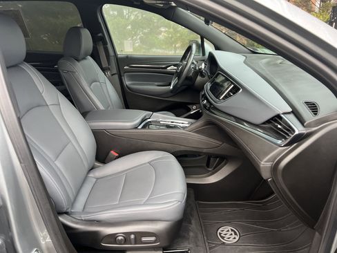 Used 2024 Buick Enclave Essence w/ Technology Package image 33