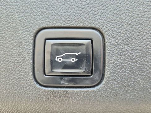 Used 2022 GMC Yukon Denali image 15