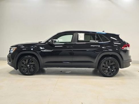 Used 2025 Volkswagen Atlas Cross Sport SE AWD/4WD image 36
