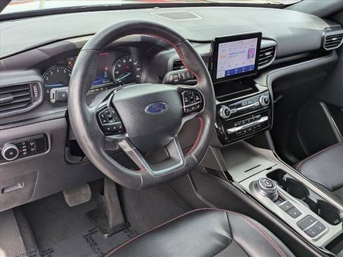 Certified 2023 Ford Explorer ST-Line w/ Class IV Trailer Tow Package image 10