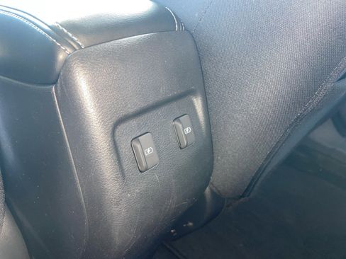 Used 2023 Nissan Kicks SV image 9