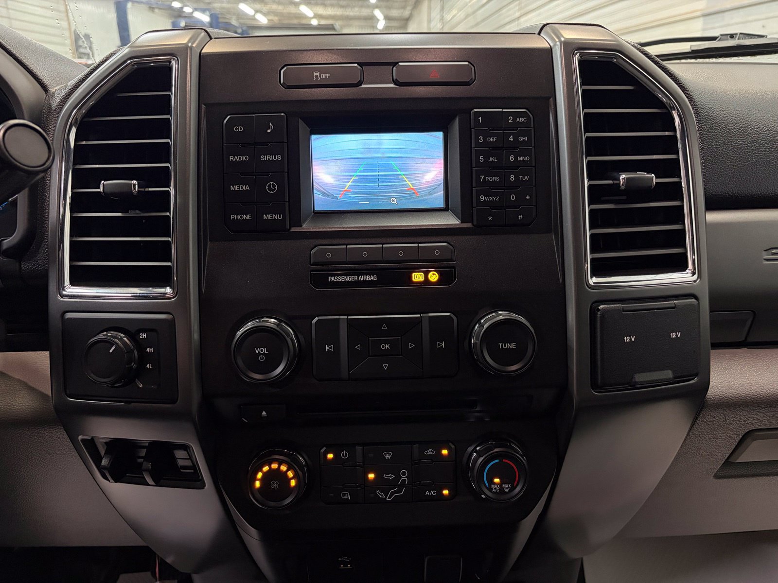 Used 2018 Ford F250 XLT AWD/4WD image 19