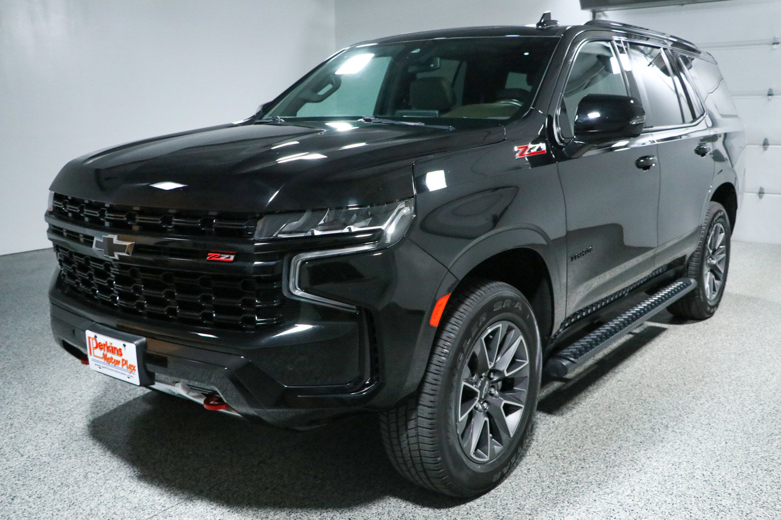 Used 2023 Chevrolet Tahoe Z71 w/ Luxury Package AWD/4WD image 37