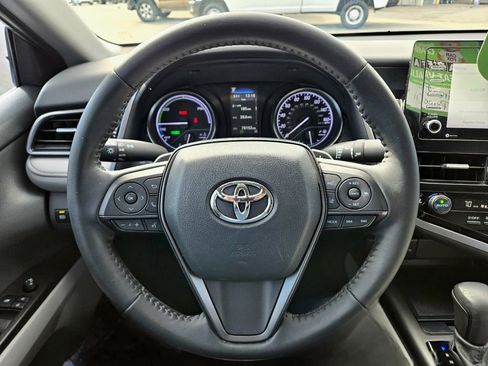 Used 2021 Toyota Camry SE image 26