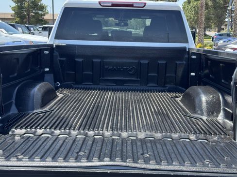 Used 2024 Chevrolet Silverado 2500 LT AWD/4WD image 13