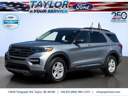 Certified 2024 Ford Explorer XLT w/ Equipment Group 202A